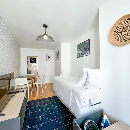 142 - Urban Pretty Flat In Montorgueil Paris